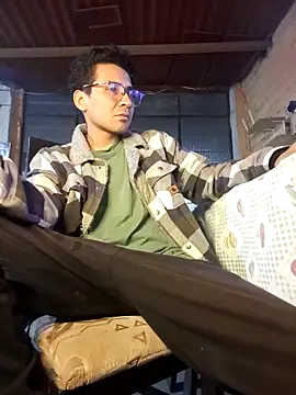 LecheDeSoya666 online show from 10.31.25