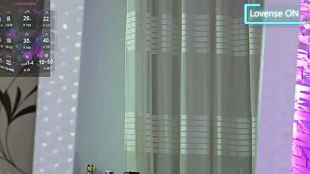 LucyLextonX online show from 11.03.25