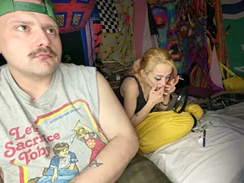 Snapshot of HodgeVibes chatting on 03.02.26 HodgeVibes online show from 03.02.26