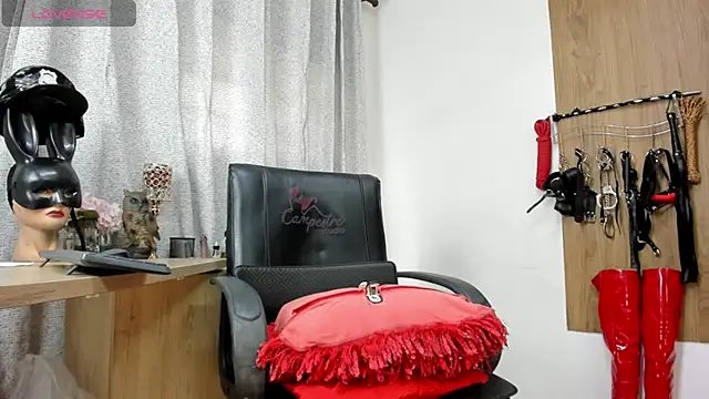 KristhalRasmussel online show from 10.20.25