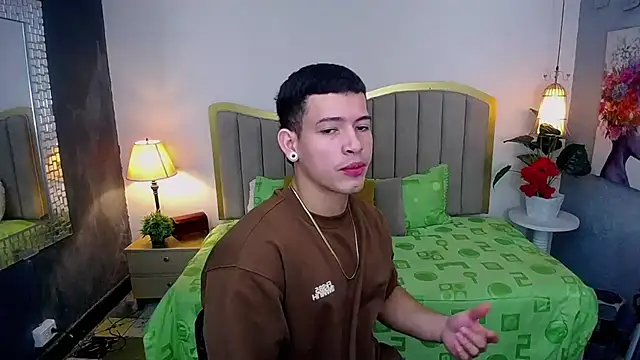 ethan rodgers online show from 10.08.25