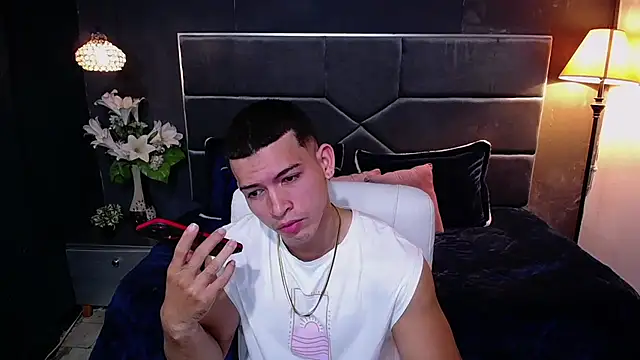 ethan rodgers online show from 10.18.25