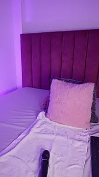 RominaaReyes online show from 11.13.25