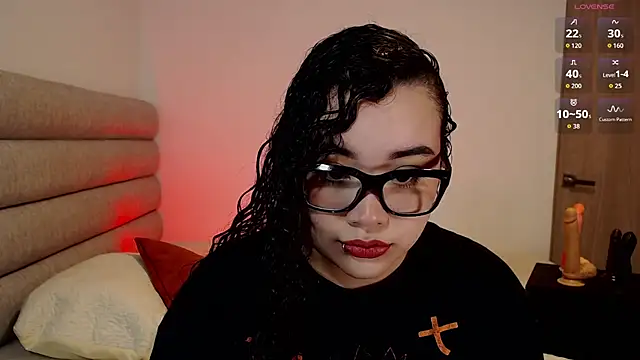 Snapshot of Tiffany-Giil chatting on 09.26.25 Tiffany-Giil online show from 09.26.25