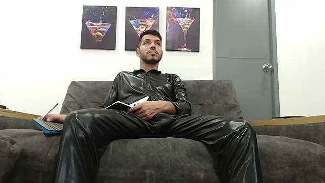 Snapshot of mackdaniels chatting on 02.16.26 mackdaniels online show from 02.16.26