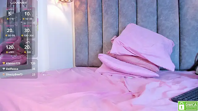 Gia Scott online show from 09.15.25