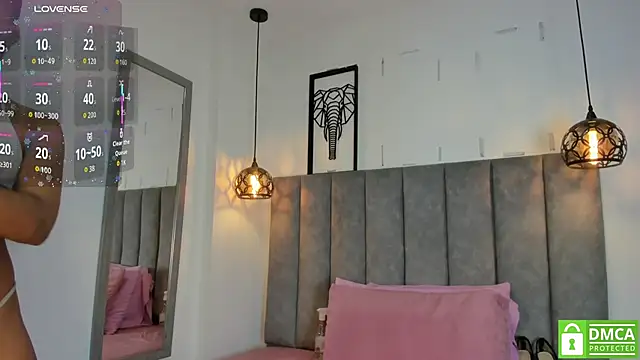 Gia Scott online show from 09.28.25