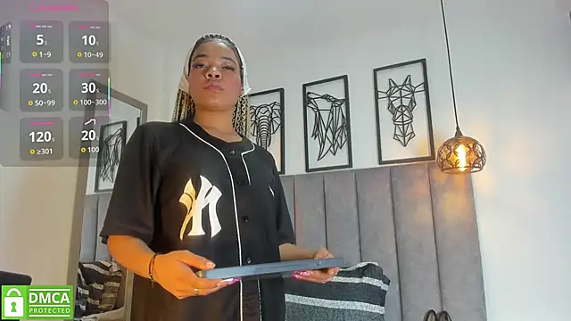 Snapshot of Gia_Scott chatting on 11.23.25 Gia Scott online show from 11.23.25