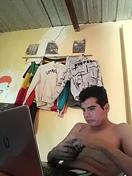Snapshot of Ortiz3404 chatting on 10.11.25 Ortiz3404 online show from 10.11.25