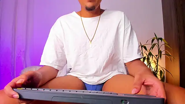 asmodeo 33 online show from 09.18.25