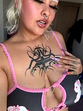 pink maddy online show from 10.07.25