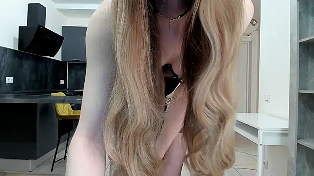 Snapshot of Kitty_Player chatting on 04.25.26 Kitty Player online show from 04.25.26