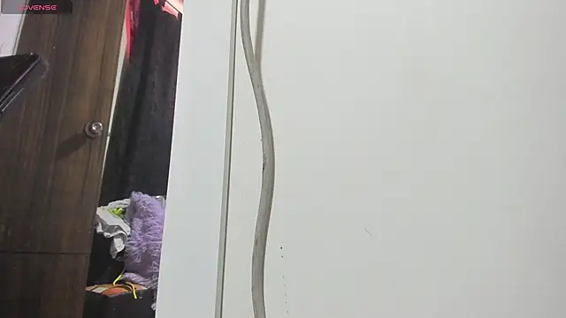 Snapshot of Clunita chatting on 09.23.25 Clunita online show from 09.23.25