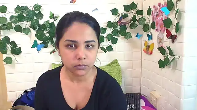 Snapshot of IndiaSexyStripper4u chatting on 09.12.25 IndiaSexyStripper4u online show from 09.12.25