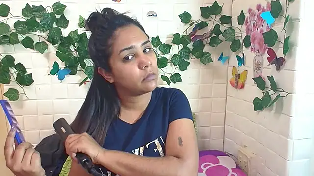 Snapshot of IndiaSexyStripper4u chatting on 09.13.25 IndiaSexyStripper4u online show from 09.13.25