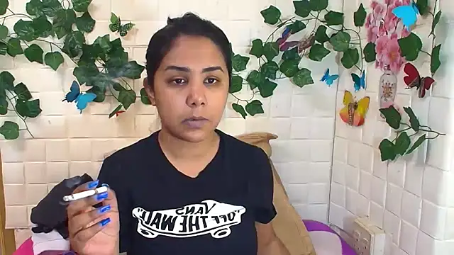 Snapshot of IndiaSexyStripper4u chatting on 09.15.25 IndiaSexyStripper4u online show from 09.15.25