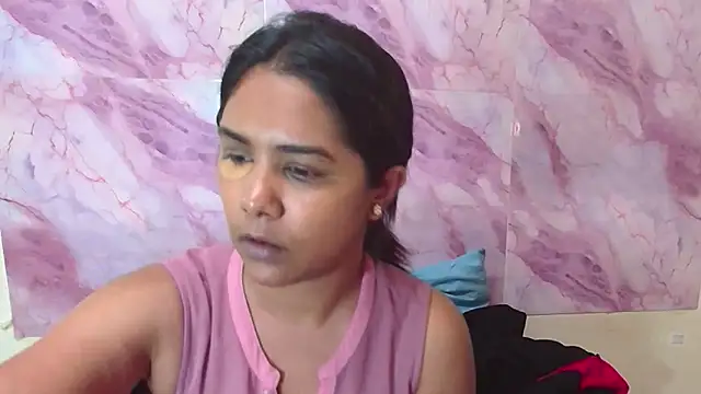 Snapshot of IndiaSexyStripper4u chatting on 11.14.25 IndiaSexyStripper4u online show from 11.14.25