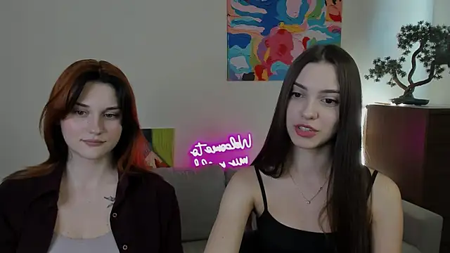 Snapshot of elza_rose chatting on 05.21.26 elza rose online show from 05.21.26