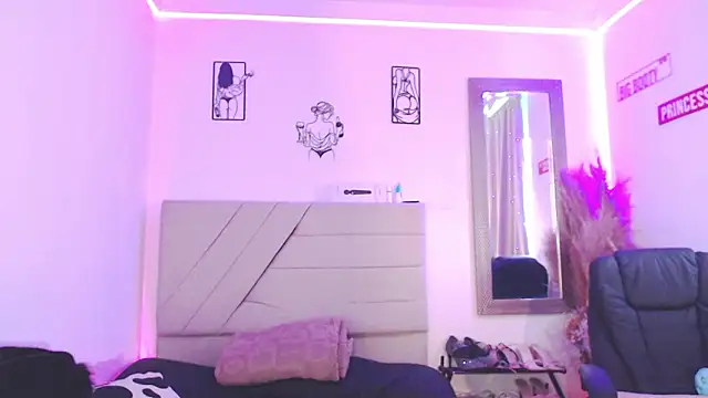 Snapshot of Anna_belly chatting on 02.11.26 Anna belly online show from 02.11.26