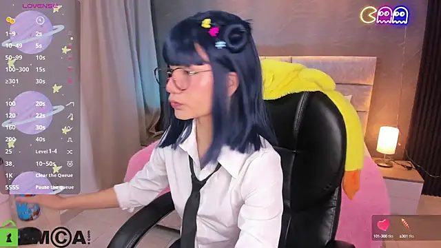 Snapshot of Arinextdoor chatting on 09.11.25 Arinextdoor online show from 09.11.25