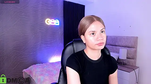 Snapshot of Arinextdoor chatting on 02.28.26 Arinextdoor online show from 02.28.26