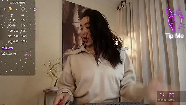 Snapshot of siren_indira_ chatting on 04.26.26 siren indira online show from 04.26.26