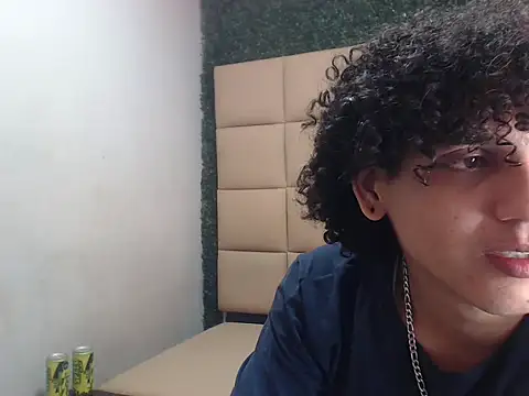 Xfire boy69 online show from 10.02.25