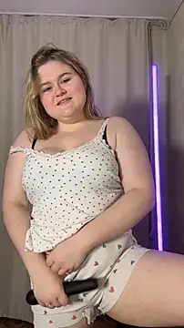Snapshot of Monahosks chatting on 03.17.26 Monahosks online show from 03.17.26