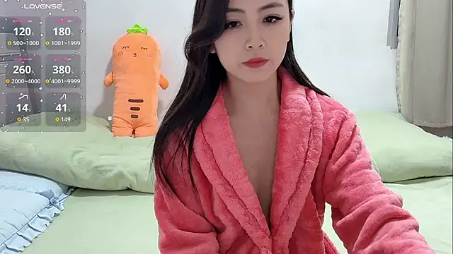 Snapshot of Yingbao-Baby chatting on 11.21.25 Yingbao-Baby online show from 11.21.25