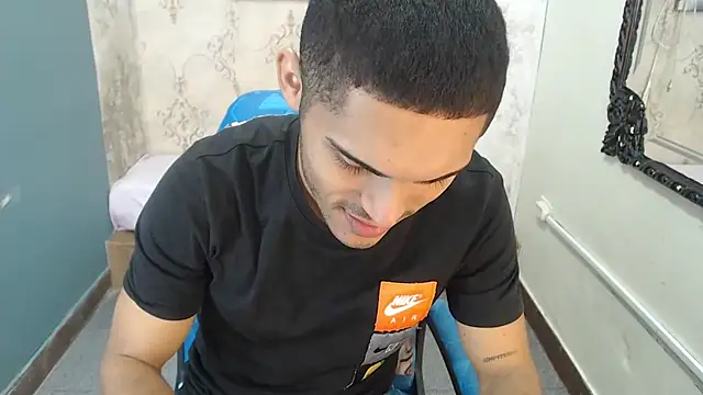 Derek Storm  online show from 11.05.25