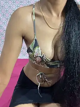 Snapshot of chandiqueen chatting on 10.02.25 chandiqueen online show from 10.02.25