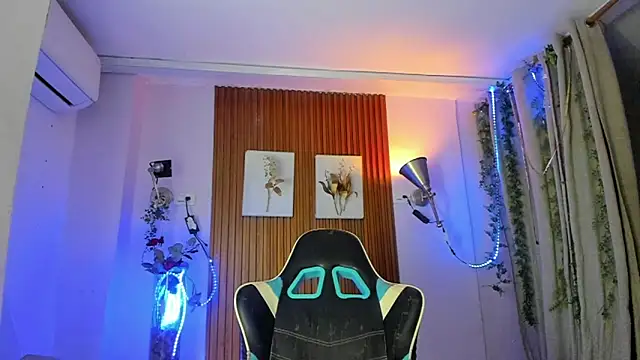 Darwin mayo online show from 03.24.26