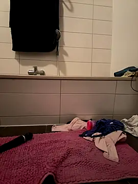 SweetTeenGirl online show from 10.31.25