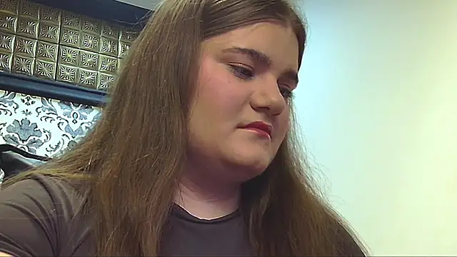 Snapshot of LissaBigTitts chatting on 11.18.25 LissaBigTitts online show from 11.18.25