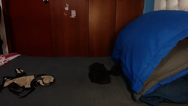 SamiBoobsxx online show from 12.19.25