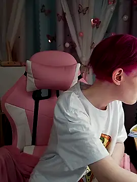 Fuzzy Unicorn online show from 09.23.25