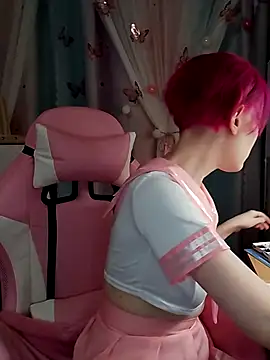 Fuzzy Unicorn online show from 11.13.25