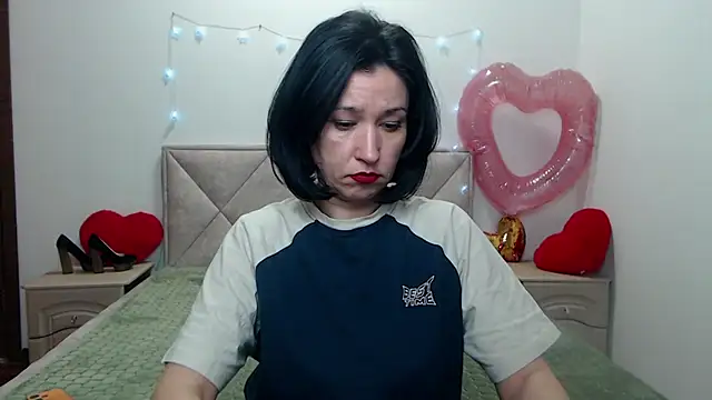 Snapshot of CameronEnns chatting on 02.11.26 CameronEnns online show from 02.11.26