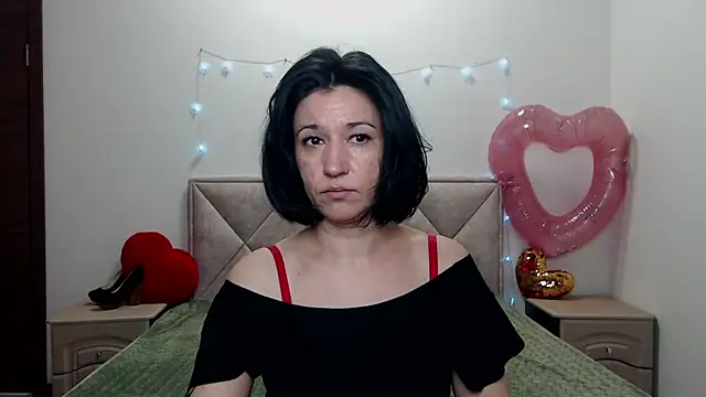 Snapshot of CameronEnns chatting on 02.19.26 CameronEnns online show from 02.19.26