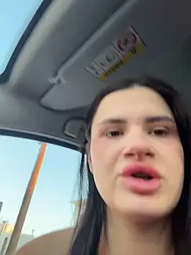 Snapshot of MiraReach chatting on 01.19.26 MiraReach online show from 01.19.26