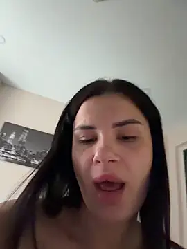 Snapshot of MiraReach chatting on 02.05.26 MiraReach online show from 02.05.26