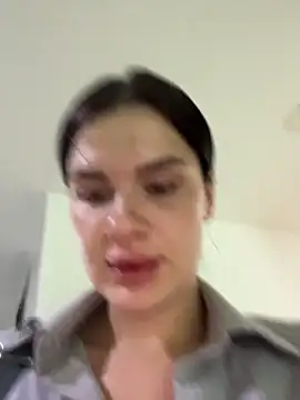 Snapshot of MiraReach chatting on 02.08.26 MiraReach online show from 02.08.26