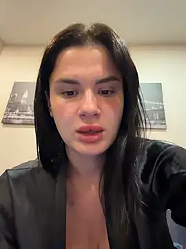 Snapshot of MiraReach chatting on 02.08.26 MiraReach online show from 02.08.26