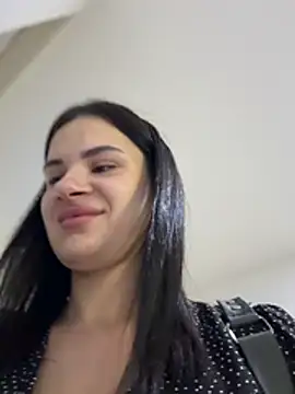 Snapshot of MiraReach chatting on 02.13.26 MiraReach online show from 02.13.26