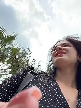 Snapshot of MiraReach chatting on 02.20.26 MiraReach online show from 02.20.26