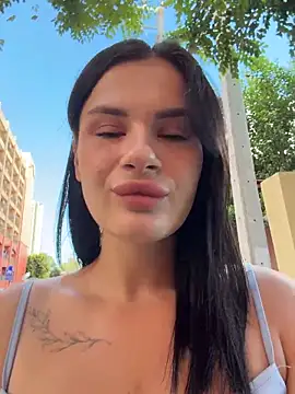 Snapshot of MiraReach chatting on 02.28.26 MiraReach online show from 02.28.26