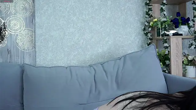 GuinevereGallant online show from 10.25.25