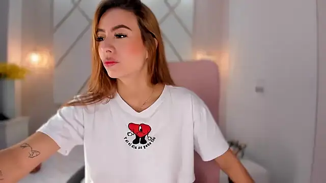 Snapshot of isabellashine chatting on 03.18.26 isabellashine online show from 03.18.26