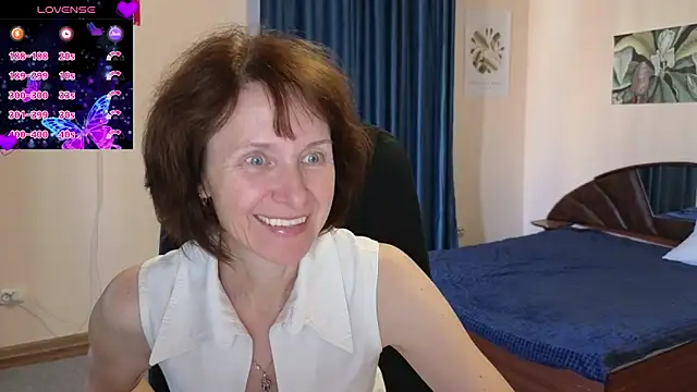 Lia Tito online show from 09.13.25