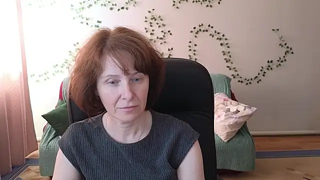 Snapshot of Lia_Tito chatting on 06.10.26 Lia Tito online show from 06.10.26
